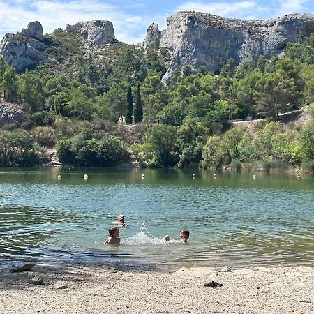La Begude Des Alpilles Bed & Breakfast Orgon ภายนอก รูปภาพ